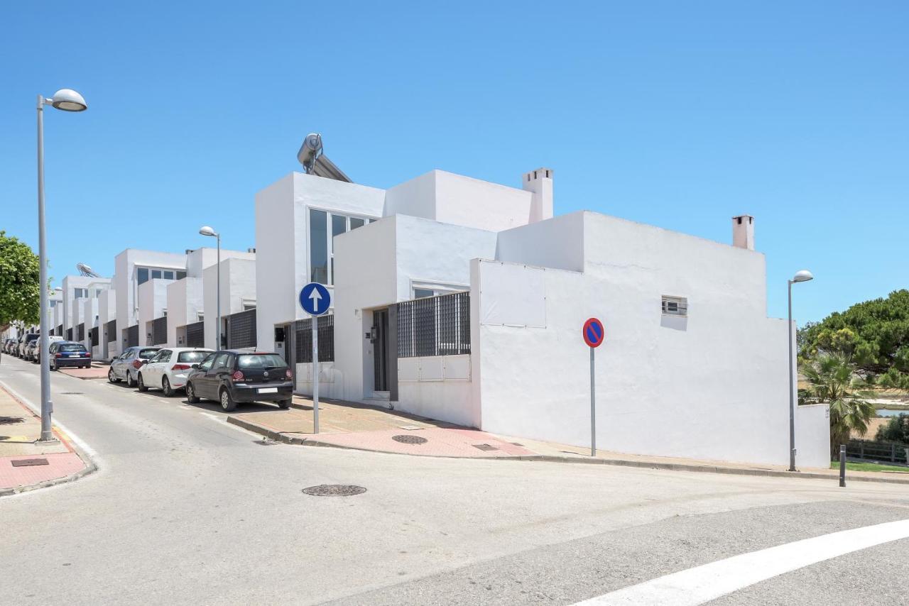 Michalete Fernando - Sólo Familias Conil De La Frontera Exterior foto